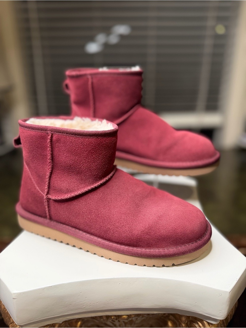 Koolaburra by UGG Koola Mini II Burgundy Suede Boots Size 6